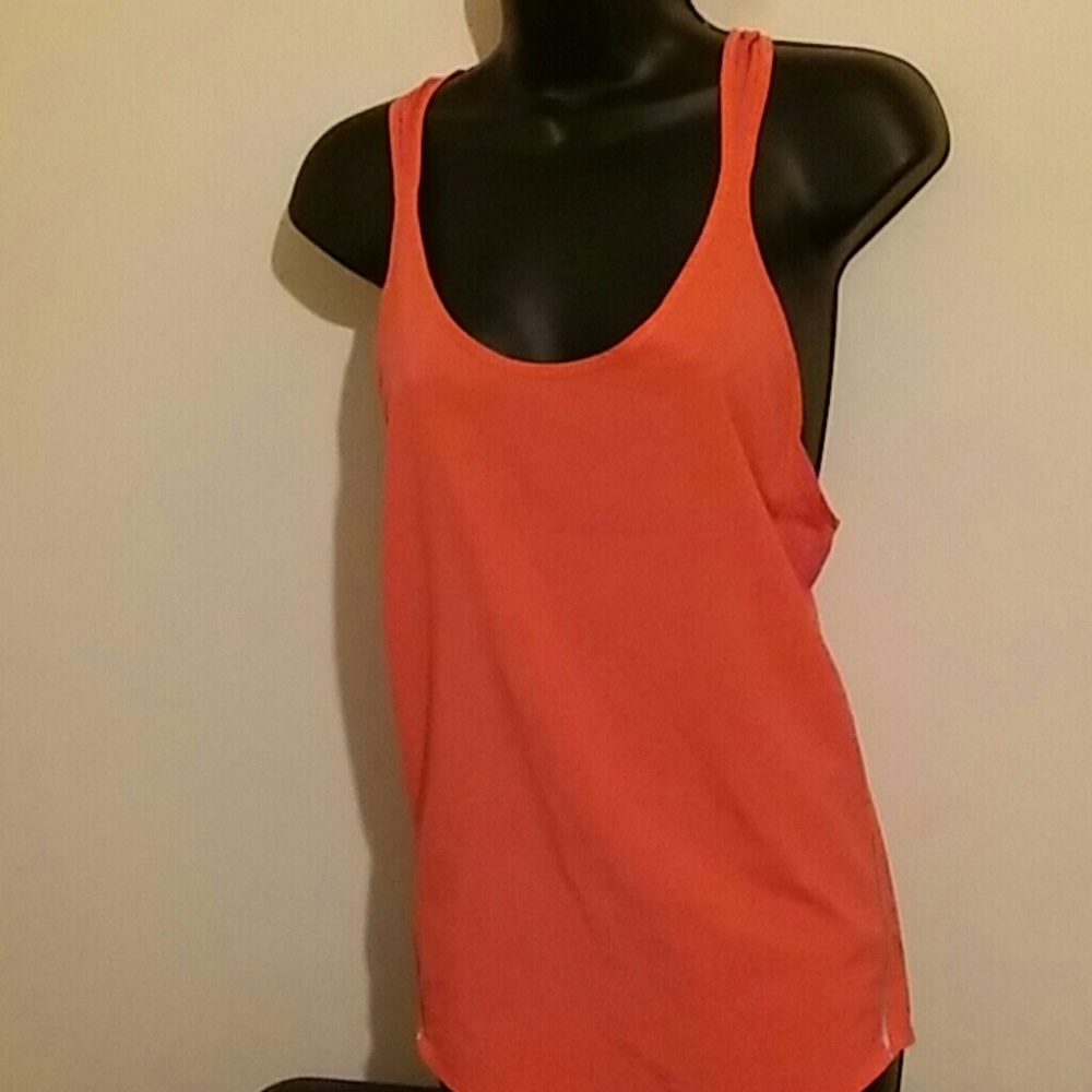 Lululemon athletica tank size 6